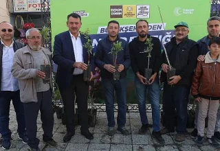 Başkan Altay: “Pilot 3 İlçemizde Çiftçilerimize Antep Fıstığı Fidanı Desteğinde Bulunduk”