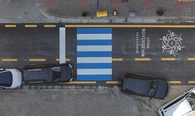 Aydın Büyükşehir Belediyesi, Efeler ilçesinin en işlek noktalarından biri olan Cumhuriyet Caddesi’ni baştan sona yeniledi