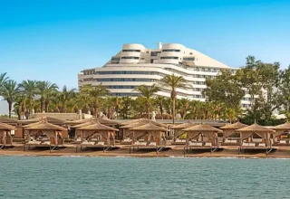 Akdeniz’in Zarafeti, Ailenizin Yaz Hikâyesi: Titanic Deluxe Lara’da Tatil Başkadır