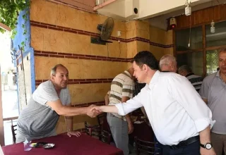 Başkan Aydın’dan vatandaşlara serinletici ikram