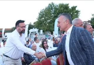 Başkan Büyükakın, kazanı açtı, ilk helvaları dağıttı