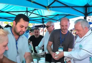 Başkan Şadi Özdemir’den aşure ikramı