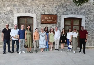 Büyükşehir’in yazarlık atölyesi ‘Anlatılmayan Öyküler’ kitabıyla ilk meyvesini verdi