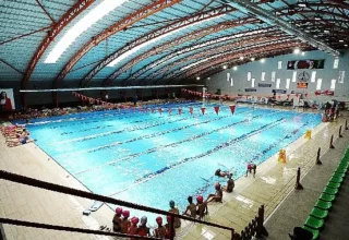 Karşıyaka Belediyesi Yüzme Havuzu’na modern dokunuş