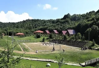 Liseli öğrenciler Aytepe’de kamp ruhunu yaşayacak