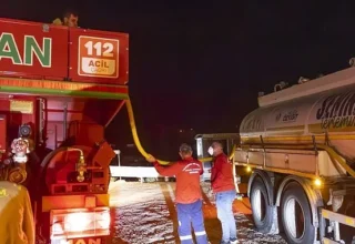 Yenişehir Belediyesi Silifke’de yangın söndürme çalışmalarına destek verdi